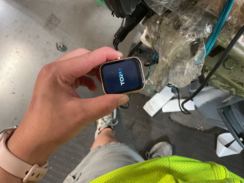 Photo 1 of ***TURNS ON FOR A SECOND. DIRTY***TOZO 2026 New Upgraded Smart Watch for Men Women for iPhone & Android