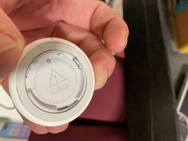 View 2 of ***MISSING BATTERY *** Apple AirTag (2nd Gen) Item Tracker