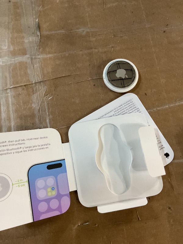 View 3 of ***MISSING BATTERY *** Apple AirTag (2nd Gen) Item Tracker