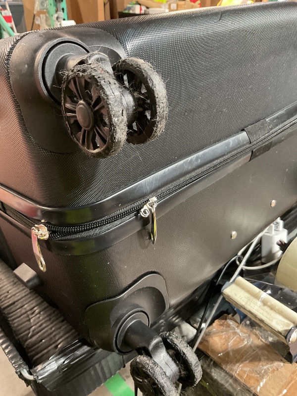 View 5 of *** all four wheels do need replacing, can still wheel around**
American Tourister Stratum 3.0 Large Spinner Luggage