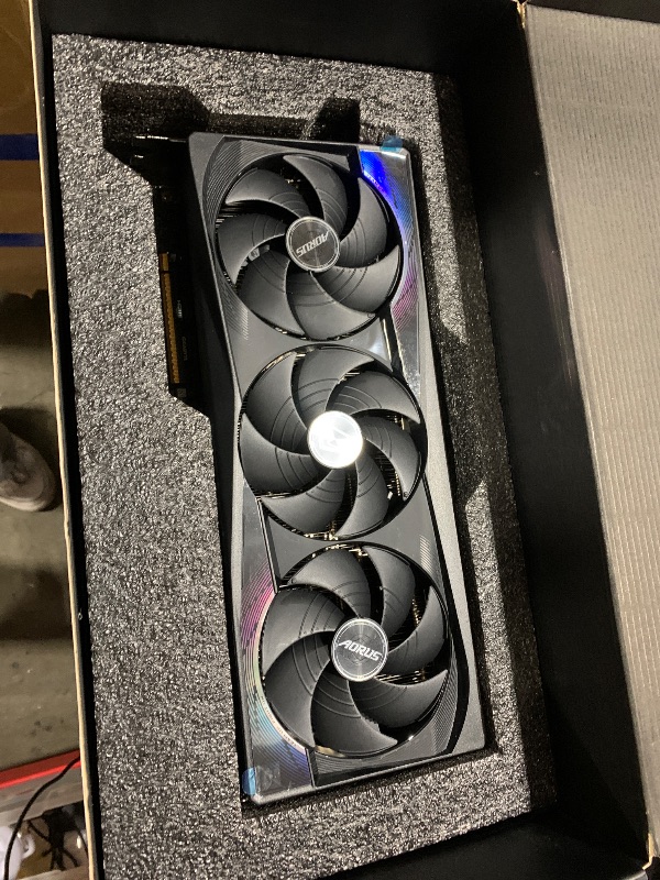 Photo 1 of GIGABYTE AORUS GeForce RTX 5090 MASTER 32G Graphics Card