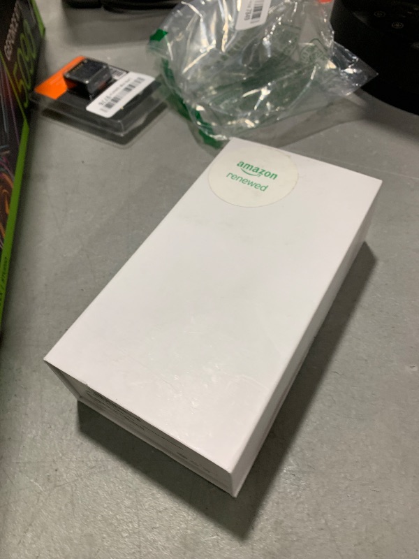View 3 of Apple iPhone 15 128GB Pink Unlocked