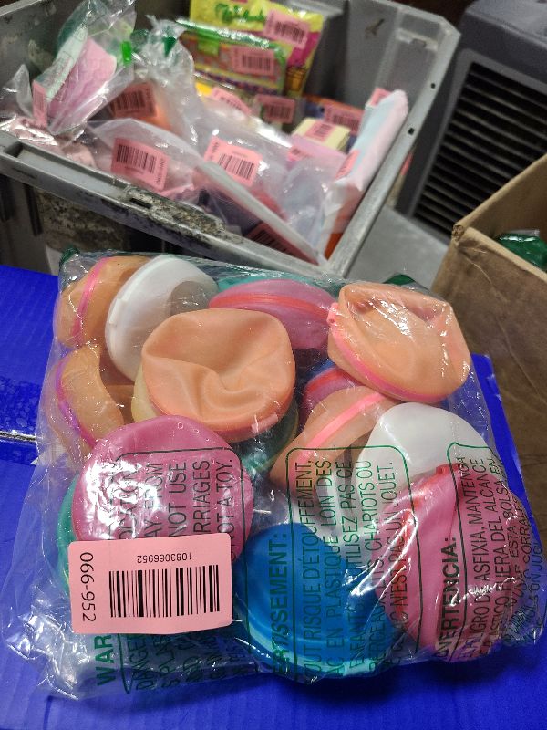 Photo 1 of 24 PCS Reusable Water Balloons, Magnetic Self-Sealing Refillable Water Bombs,Water Toys for Kids Outdoor Summer Pool Beach (24 PCS)