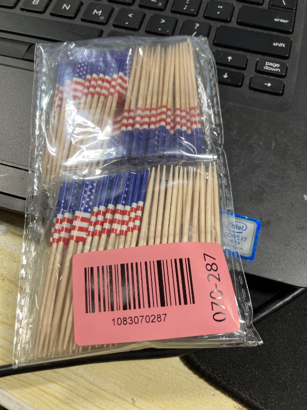 Photo 1 of 100 Pcs USA American Flag US Toothpick Flags, Cocktail Picks Mini Stick Cupcake Toppers Country Picks Party Decoration Celebration Cocktail Food Bar Cake Flags ?