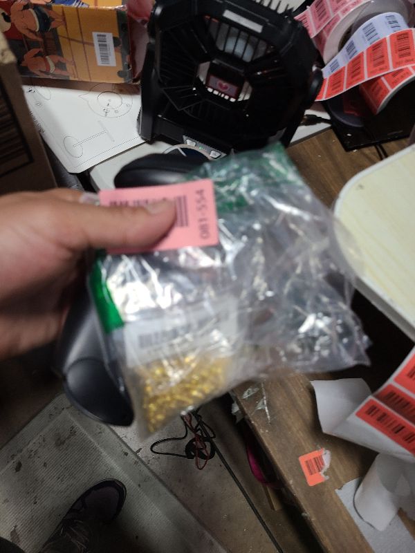 View 2 of 100pc. #4 x 1/2" Brass-Plated Phillips Round-Head Wood Screws