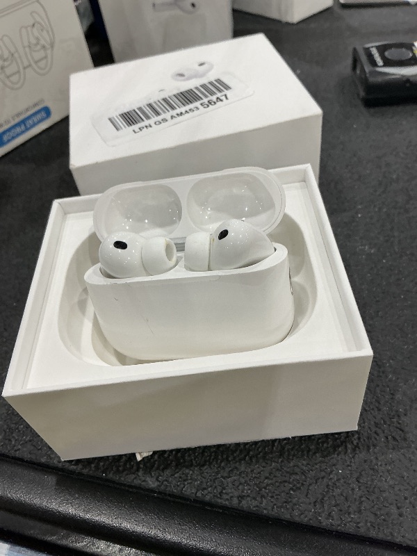 Photo 1 of Apple AirPods Pro 3 Wireless Earbuds