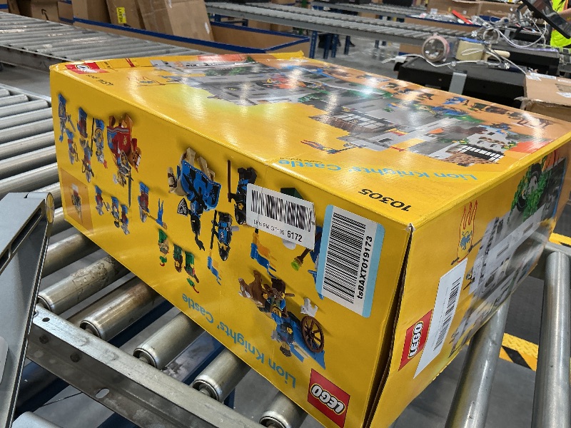 Photo 1 of LEGO Lion Knights' Castle 10305 Building Set