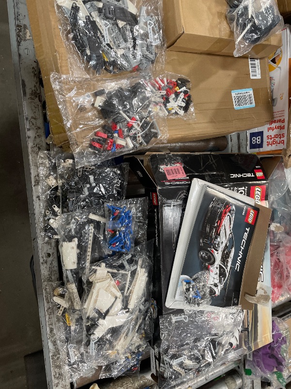View 3 of **BAGS HAVE BEEN PREVIOUSLY OPENED** Technic Porsche 911 RSR Race Car Model Building Kit 42096, Advanced Replica, Exclusive Collectible Set, Gift for Kids, Boys & Girls