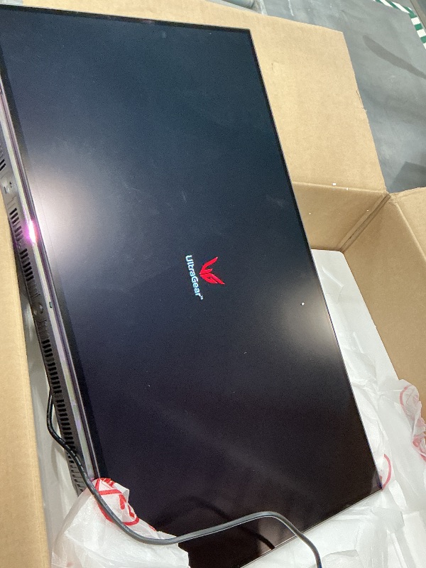 Photo 1 of LG 27GS93QE 27" QHD 240Hz OLED Gaming Monitor