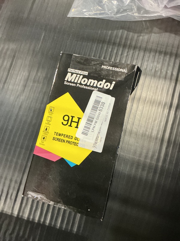Photo 1 of Milomdoi Privacy Screen Protector for iPhone 17 Pro Max