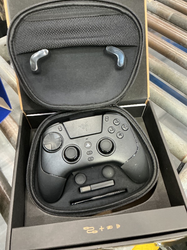 Photo 1 of Razer Raiju V3 Pro Wireless Esports Controller, PlayStation 5 & PC, Black