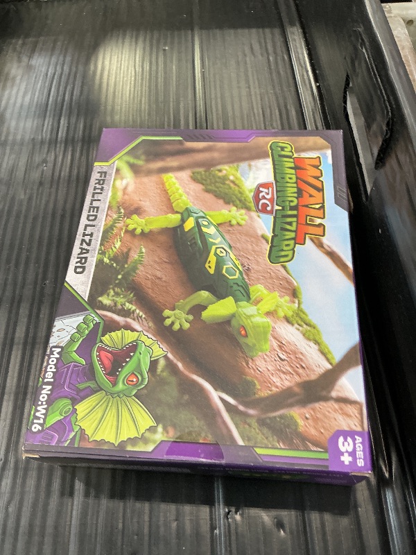 Photo 1 of Fitrobust Wall Crawler Gecko, Rechargeable Remote Control Lizard