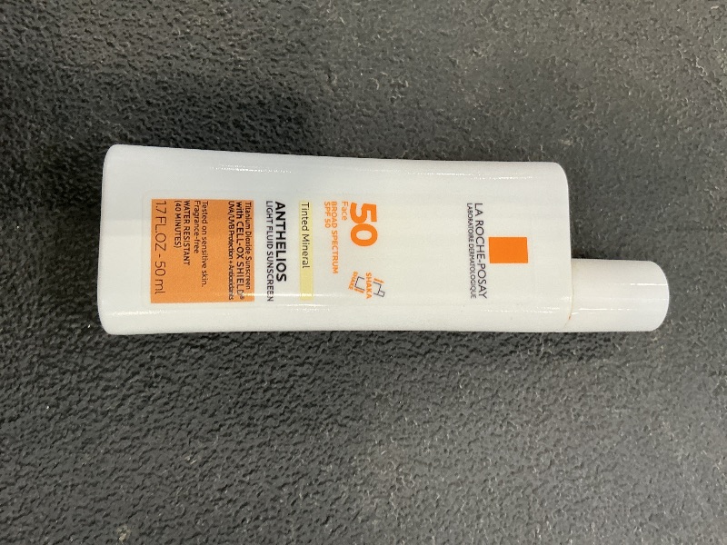 Photo 1 of La Roche-Posay Anthelios Tinted Mineral Sunscreen SPF 50
