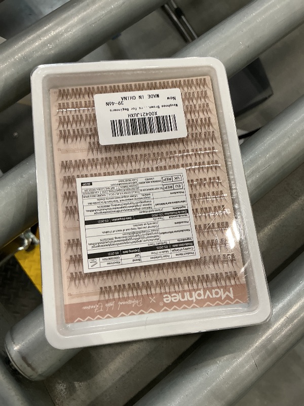 Photo 1 of Mavphnee Brown Lash Clusters Natural Cluster Eyelash Extensions 10-12MM C-Curly Lash Extension Individuals 168 Pcs DIY Self Application Lash Extension Clusters for Beginners