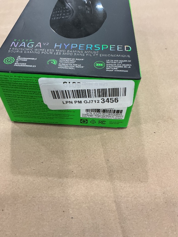 Photo 1 of Razer Naga V2 HyperSpeed Wireless MMO Gaming Mouse
