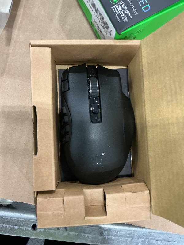 Photo 1 of Razer Naga V2 HyperSpeed Wireless MMO Gaming Mouse