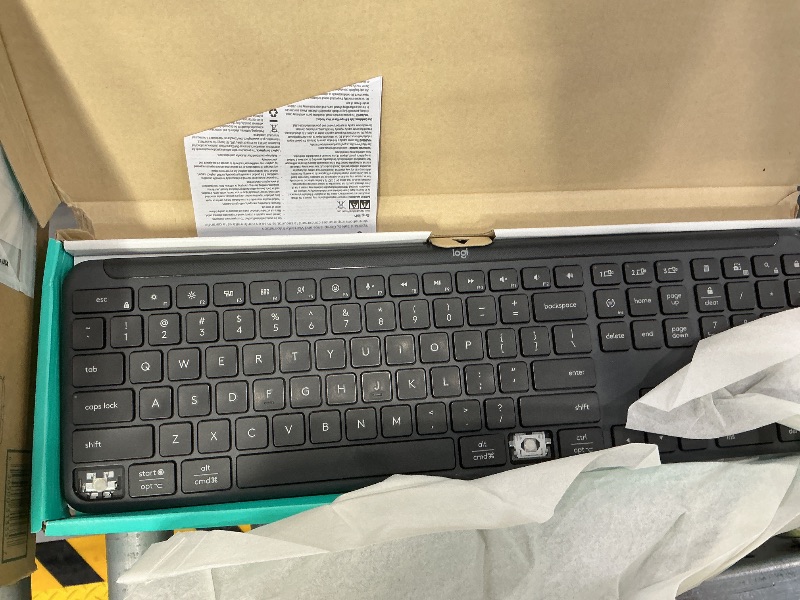 Photo 1 of Logitech Signature Slim K950 Wireless Keyboard