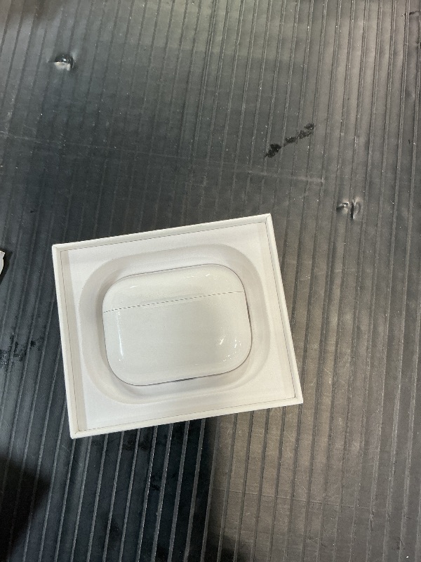Photo 1 of Apple AirPods Pro 3 Wireless Earbuds