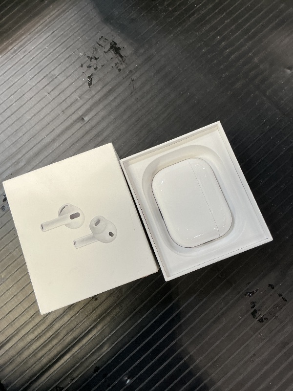 Photo 1 of Apple AirPods Pro 3 Wireless Earbuds