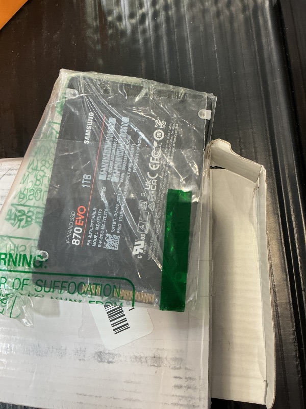 Photo 1 of Samsung 870 EVO 1TB Internal SSD