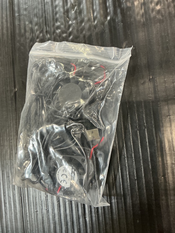 Photo 1 of UMLIFE 4-Pack USB Cooling Fan