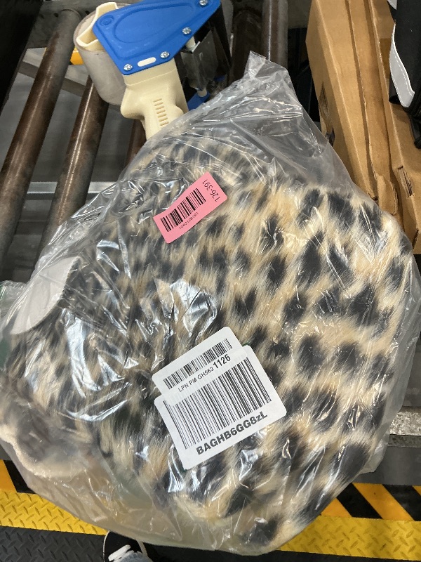 Photo 1 of Leopard Print Rug,Faux Cowhide,Artificial Carpet,Simulation Cowhide, Leopard, Tiger, Zebra, Cow Hide Mat Animal Print Area Rug Hide Faux Carpet (A) / 40x37inch,3.3x3.1ft