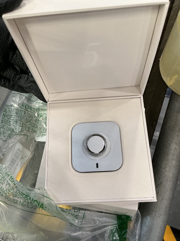 Photo 1 of Oura Ring 5 Smart Wearable - Silver - Size 8 - Fitness & Sleep Tracker