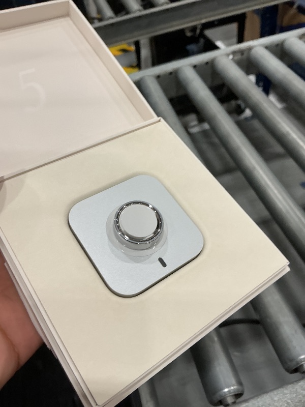 View 3 of OURA Ring 5 Smart Ring - Silver - Size 8