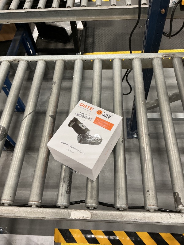Photo 1 of DSTE VG-C5 Vertical Battery Grip for A9 III A1