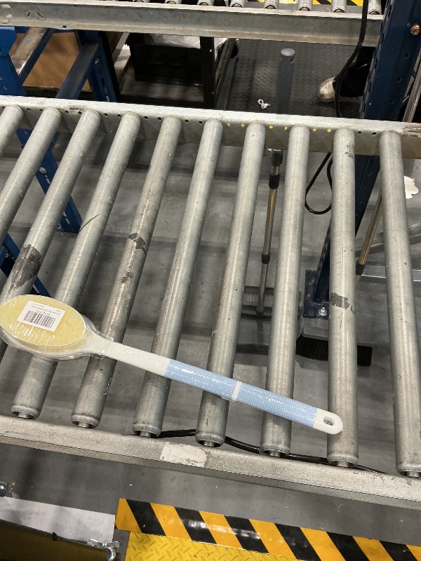 Photo 1 of Backski Back Scrubber, Long Handle, Blue