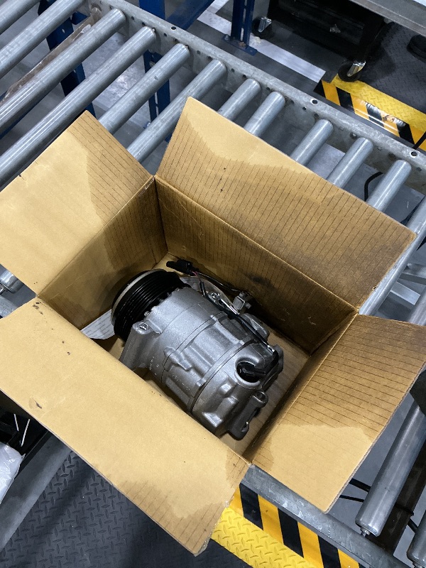 Photo 1 of CNYGO AC Air Conditioner Compressor with Clutch for Mercedes-Benz