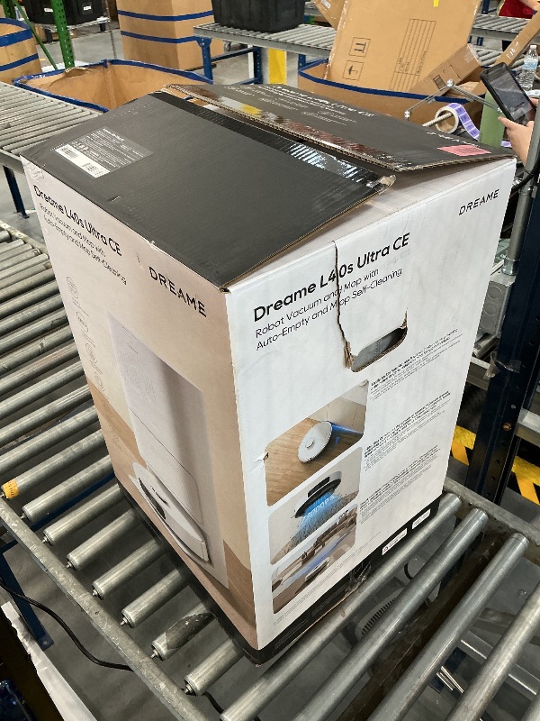 Photo 1 of dreame L40s Ultra CE Robot Vacuum and Mop