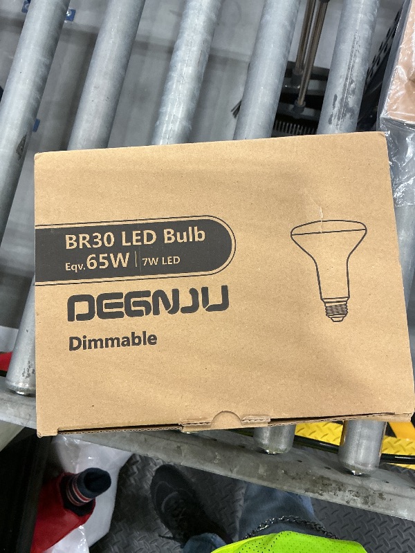 Photo 1 of DEGNJU BR30 LED Bulb, 6 Pack