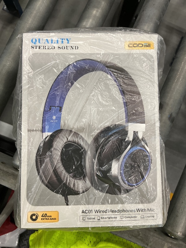 Photo 1 of COOSII AC01 Over-Ear Headphones with Mic