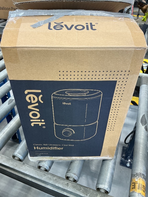 Photo 1 of Levoit Classic 160 2.5L Humidifier - White