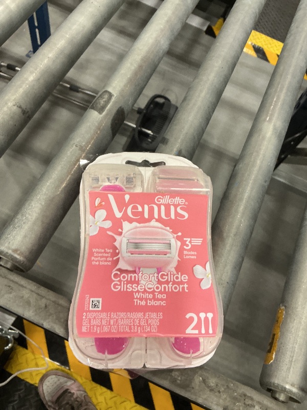 Photo 1 of Gillette Venus ComfortGlide Disposable Razors, 2 Count