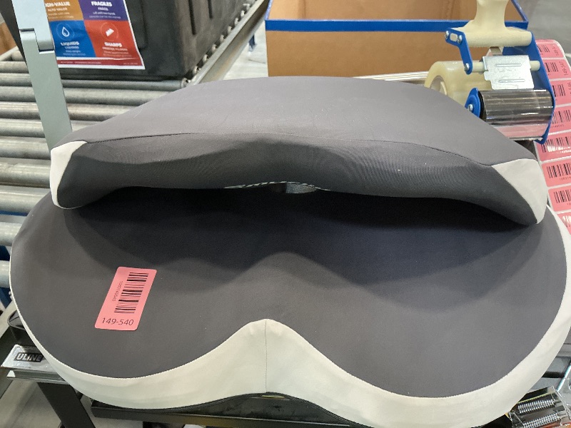 Photo 1 of Lumbar pillow