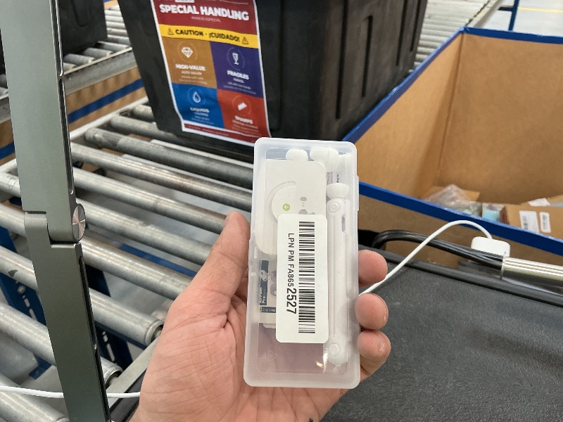Photo 1 of Inesore Replacement Ear Tips for AirPods Pro (White)
