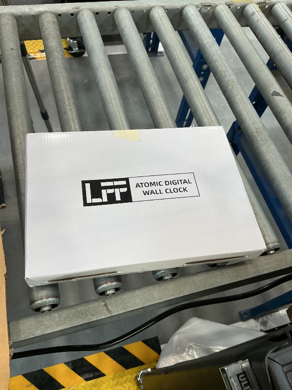 Photo 1 of LFF Atomic Clock 11.5" with Indoor/Outdoor Temperature