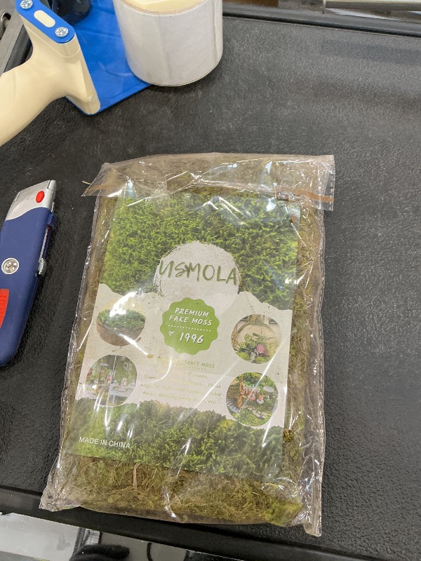 Photo 1 of USMOLA Artificial Moss 4OZ