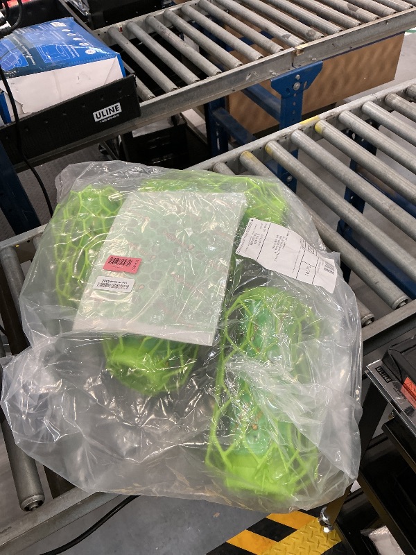 Photo 1 of Sancodee 4 Pack Wasp Traps (Green)