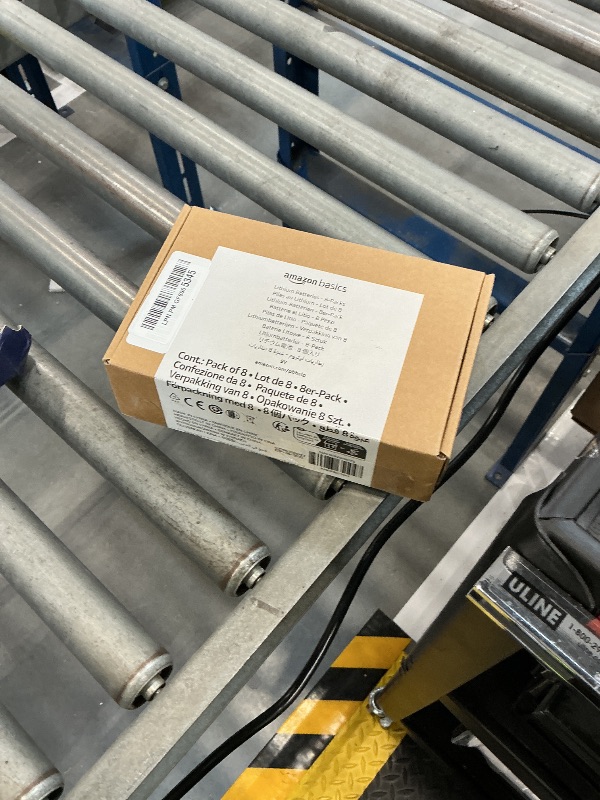 Photo 1 of Amazon Basics 9V Lithium Batteries, 8-Pack