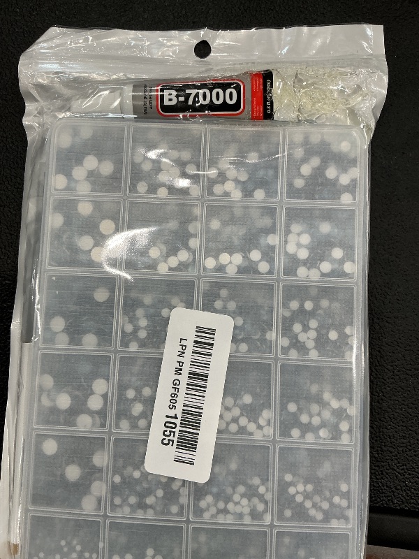Photo 1 of qiipii Light Blue Resin Rhinestones with Glue