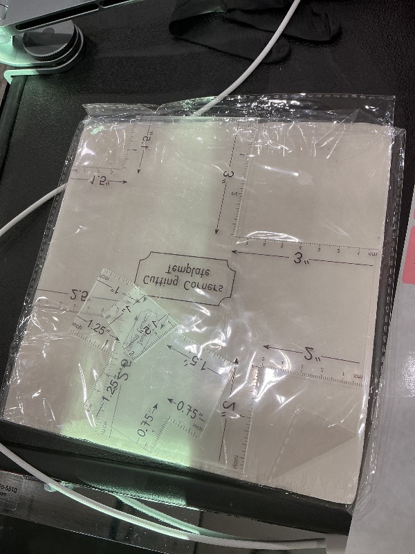 Photo 1 of 2Pcs Box Corner Template for Sewing 7.8"/3.9" Quilting Box Corner Stencil