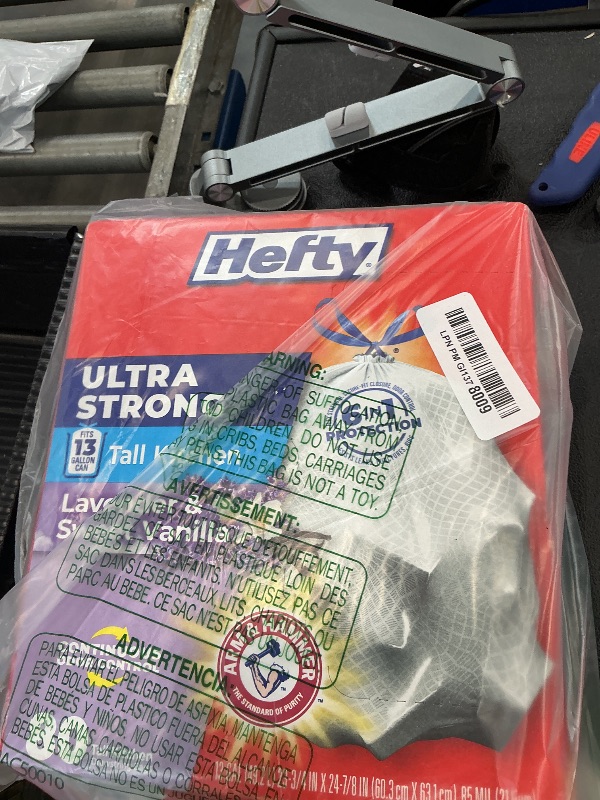 Photo 1 of Hefty Ultra Strong 13 Gal Kitchen Trash Bags, White, Lavender Vanilla, 80ct