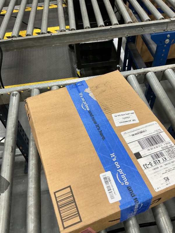 Photo 1 of BAKLAM Large Clear Acrylic Display Box