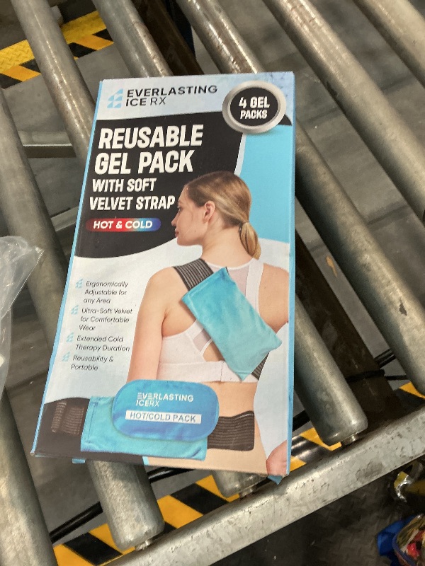Photo 1 of Reusable Gel Ice Packs for Injuries, Hot and Cold Compression Wrap - 4 Pack