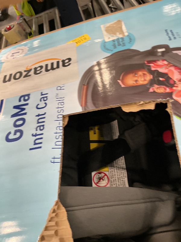 Photo 1 of Graco® Gomax Infant Car Seat, Baseless Car Seat with Canopy, Rear Facing, Lightweight Carseat