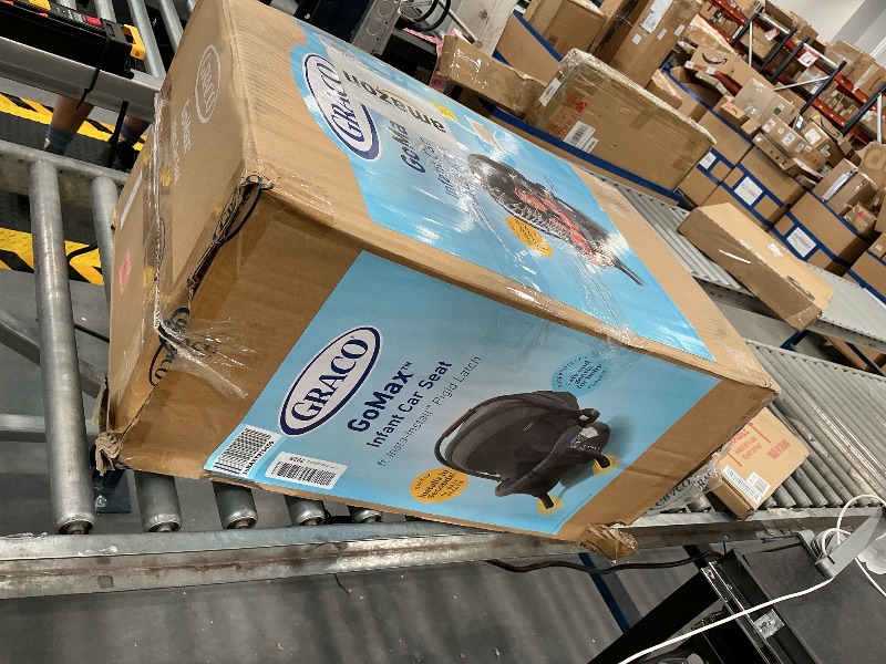 Photo 1 of Graco® Gomax Infant Car Seat, Baseless Car Seat with Canopy, Rear Facing, Lightweight Carseat