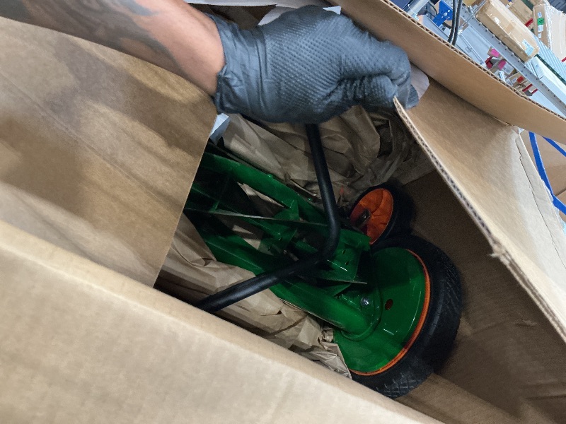 Photo 1 of Scotts 2000-20S 20-Inch 5-Blade Push Reel Lawn Mower, Green